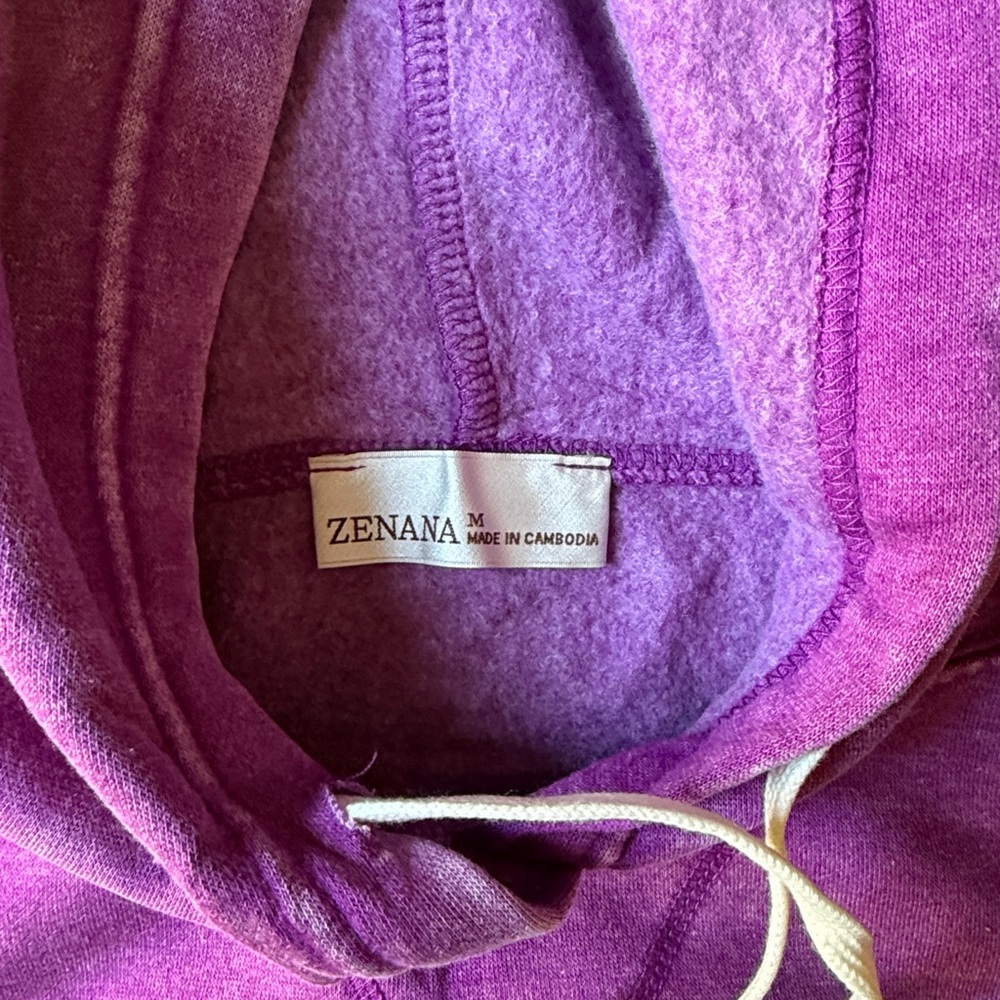 Zenana Acid Wash Fleece plum
Hoodie Kangaroo Pocket ridiculously soft size plum - Picture 3 of 4